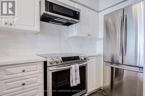 317 - 9017 Leslie Street, Richmond Hill, ON - Indoor Photo Showing Kitchen
