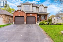 514 BIRCHLEAF Walk  Waterloo, ON N2T 2W5