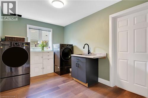 514 Birchleaf Walk, Waterloo, ON - Indoor Photo Showing Laundry Room