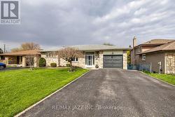 397 FAIRLAWN STREET Oshawa (Mclaughlin), ON L1J 4R2