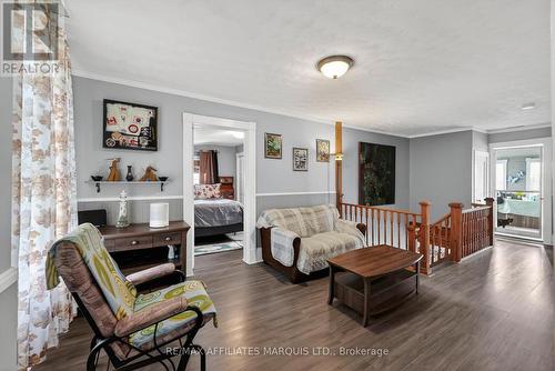 335 Fifth Street E, Cornwall, ON - Indoor Photo Showing Living Room