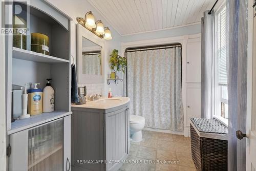 335 Fifth Street E, Cornwall, ON - Indoor Photo Showing Bathroom