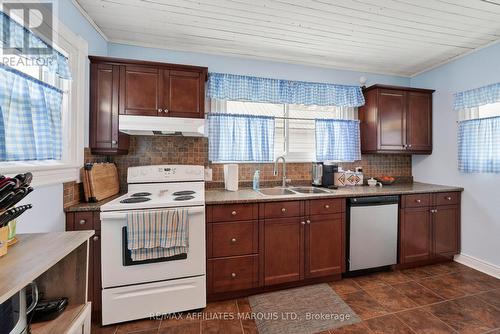 335 Fifth Street E, Cornwall, ON - Indoor Photo Showing Kitchen With Double Sink