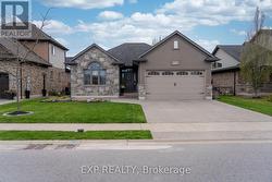 8736 ANGIE DRIVE Niagara Falls (Forestview), ON L2H 0H9