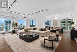 1802 - 38 AVENUE ROAD Toronto, ON M5R 2G2