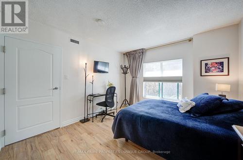 202 - 97 Lawton Boulevard, Toronto, ON - Indoor Photo Showing Bedroom