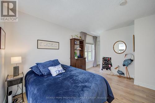 202 - 97 Lawton Boulevard, Toronto, ON - Indoor Photo Showing Bedroom