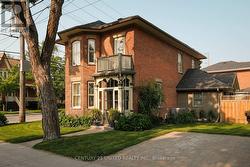 558 HARVEY STREET Peterborough (Town Ward 3), ON K9H 3K9