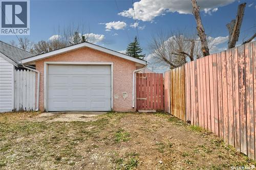 2627 Atkinson Street, Regina, SK - Outdoor