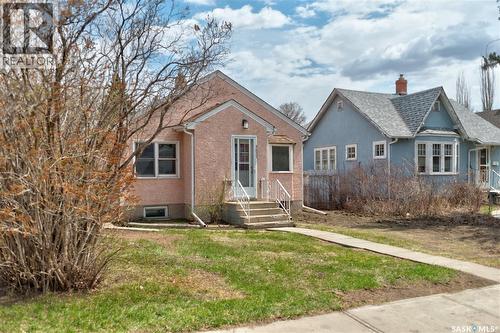 2627 Atkinson Street, Regina, SK - Outdoor With Facade