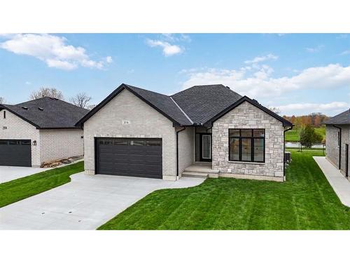 214 NICHOLAS Street  Sarnia, ON N7W 0B6