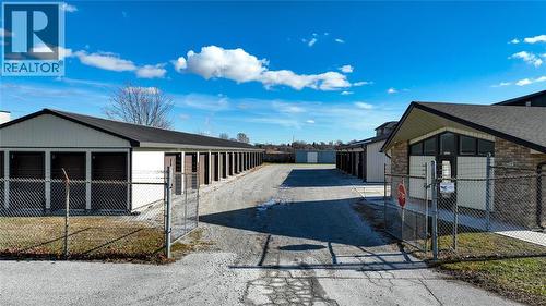 584 St. Clair Parkway, St Clair, ON 