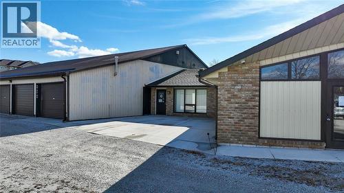 584 St. Clair Parkway, St Clair, ON 