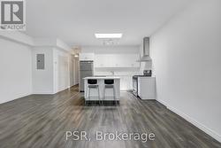 3 - 464 COLLEGE STREET Toronto, ON M6G 1A1