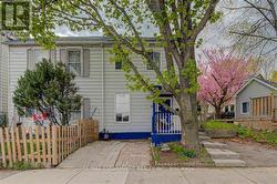 465 MACNAB STREET N  Hamilton, ON L8L 1L6