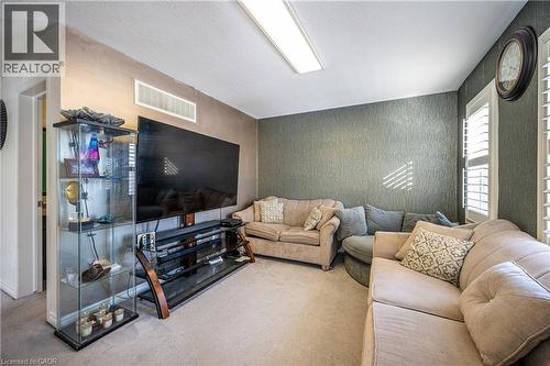 340 Shady Glen Crescent, Kitchener, ON - Indoor Photo Showing Living Room
