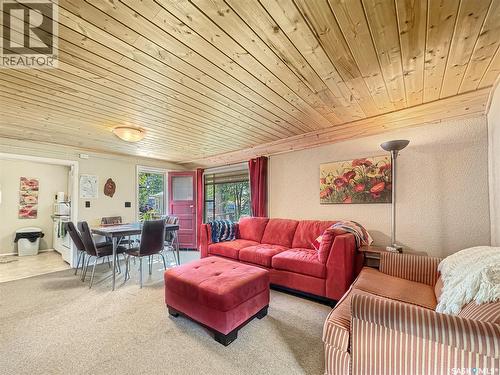 551 Joseph Crescent, Cochin, SK - Indoor Photo Showing Living Room