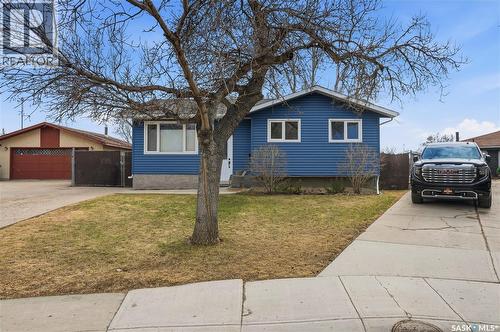 95 Schneider Crescent, Regina, SK - Outdoor