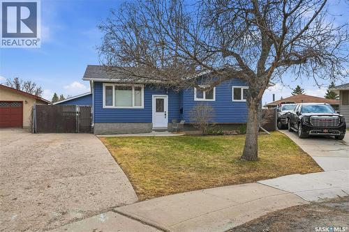 95 Schneider Crescent, Regina, SK - Outdoor