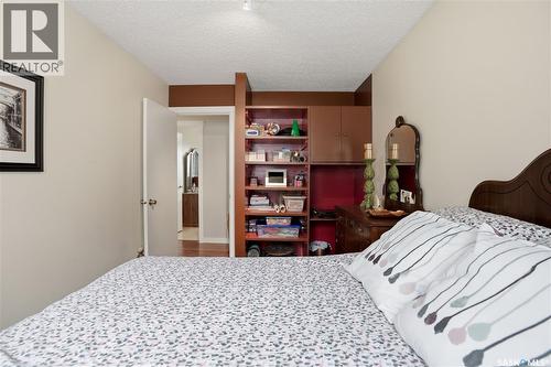 95 Schneider Crescent, Regina, SK - Indoor Photo Showing Bedroom