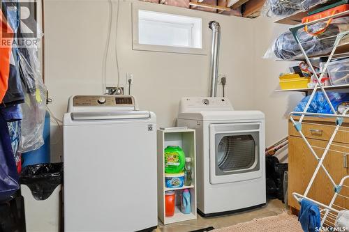 95 Schneider Crescent, Regina, SK - Indoor Photo Showing Laundry Room