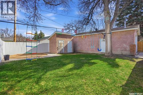 115 Stapleford Crescent, Regina, SK - Outdoor