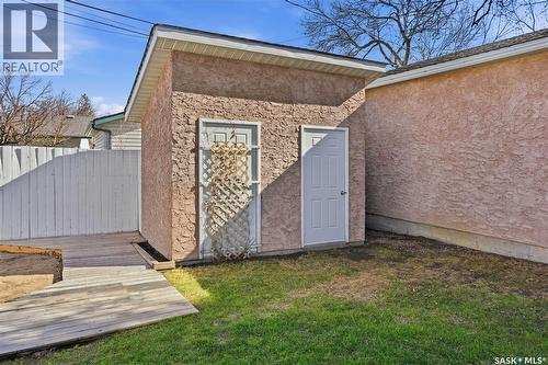 115 Stapleford Crescent, Regina, SK - Outdoor