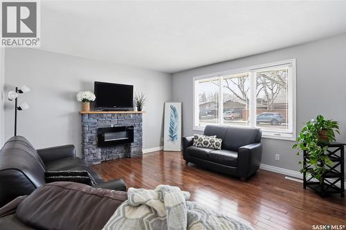115 Stapleford Crescent, Regina, SK - Indoor Photo Showing Living Room With Fireplace