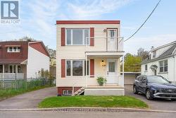 264 STE ANNE AVENUE  Ottawa, ON K1L 7C4