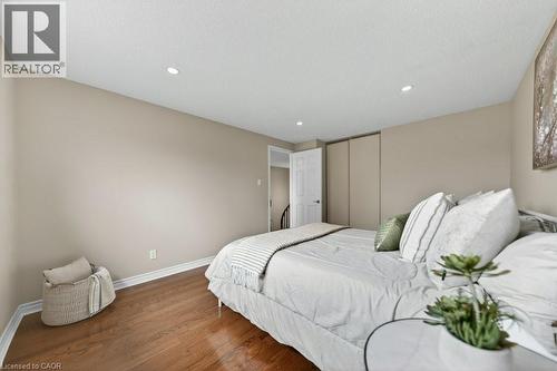 40 Old Maple Lane, Kitchener, ON - Indoor Photo Showing Bedroom