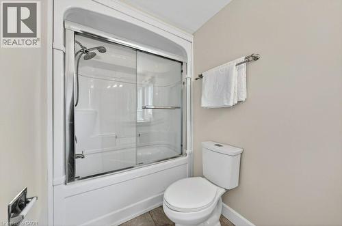 40 Old Maple Lane, Kitchener, ON - Indoor Photo Showing Bathroom