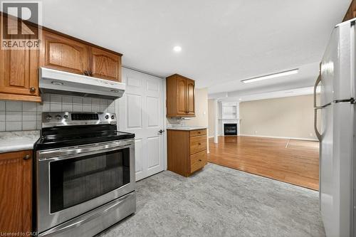 40 Old Maple Lane, Kitchener, ON - Indoor Photo Showing Kitchen