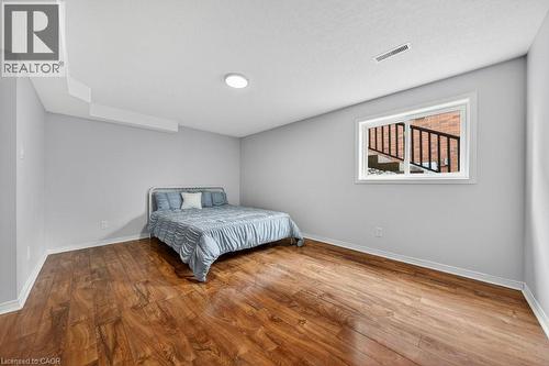 40 Old Maple Lane, Kitchener, ON - Indoor Photo Showing Bedroom