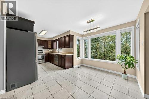 40 Old Maple Lane, Kitchener, ON - Indoor Photo Showing Kitchen
