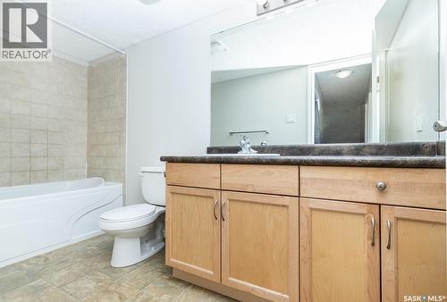 102D2 1121 Mckercher Drive, Saskatoon, SK - Indoor Photo Showing Bathroom