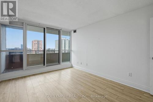 701 - 389 Dundas Street, London East (East K), ON - Indoor