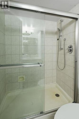 701 - 389 Dundas Street, London East (East K), ON - Indoor Photo Showing Bathroom