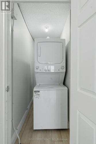 701 - 389 Dundas Street, London East (East K), ON - Indoor Photo Showing Laundry Room