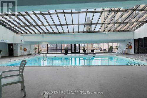 701 - 389 Dundas Street, London East (East K), ON - Indoor Photo Showing Other Room With In Ground Pool