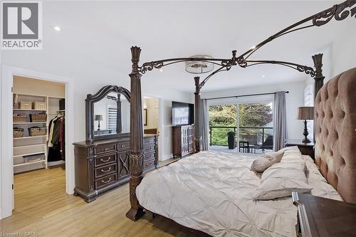 77 B Broadway Avenue, St. Catharines, ON - Indoor Photo Showing Bedroom