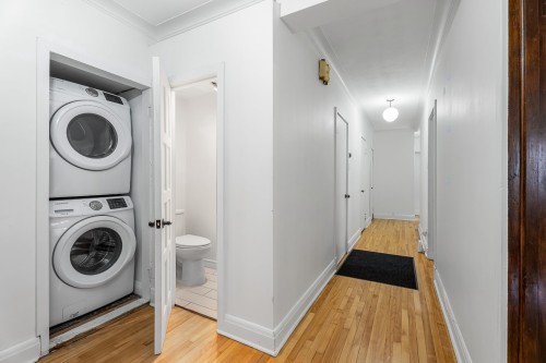 Mud Room - 5198  - 5200 Av. De Westbury, Montréal (Côte-Des-Neiges/Notre-Dame-De-Grâce), QC - Indoor Photo Showing Laundry Room