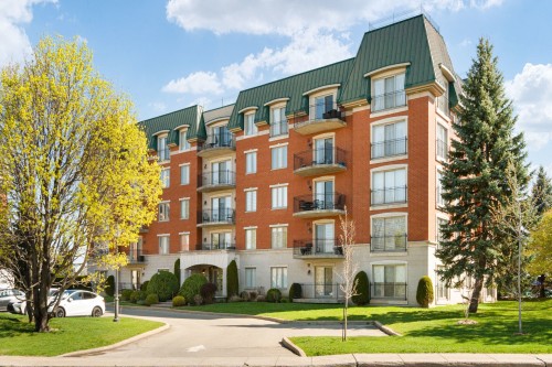 301-17150 Boul. Hymus  Kirkland, QC H9J 2W2