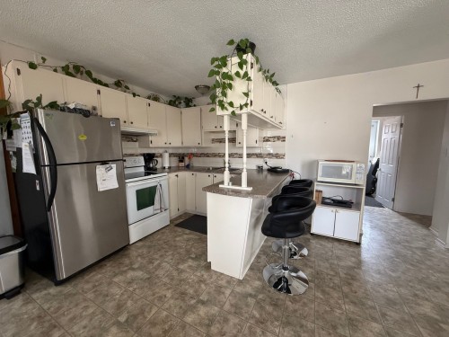 Kitchen - 22  - 22A Rue Notre-Dame O., Lorrainville, QC - Indoor Photo Showing Kitchen