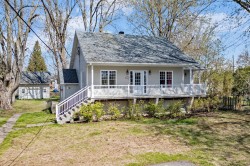 850  - 852 Boul. Proulx  Pointe-Calumet, QC J0N 1G2