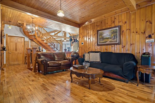 Salon - 92  - 94 Ch. Du Lac-Chaud, La Macaza, QC - Indoor Photo Showing Living Room