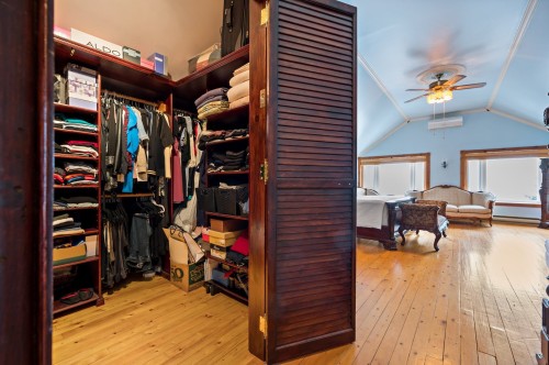 Penderie (Walk-in) - 92  - 94 Ch. Du Lac-Chaud, La Macaza, QC - Indoor