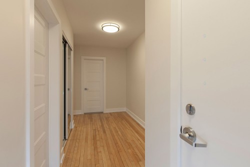 Passageway - 49-6878 Rue Sherbrooke O., Montréal (Côte-Des-Neiges/Notre-Dame-De-Grâce), QC - Indoor Photo Showing Other Room