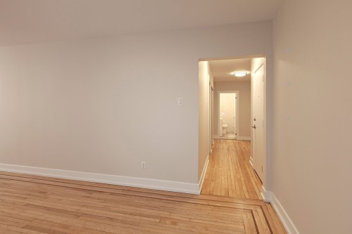 Passageway - 49-6878 Rue Sherbrooke O., Montréal (Côte-Des-Neiges/Notre-Dame-De-Grâce), QC - Indoor Photo Showing Other Room