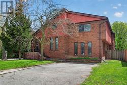 309 HILLCREST AVENUE Toronto, ON M2N 3P5