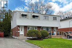 315 DURHAM COURT Oshawa (Vanier), ON L1J 5R5